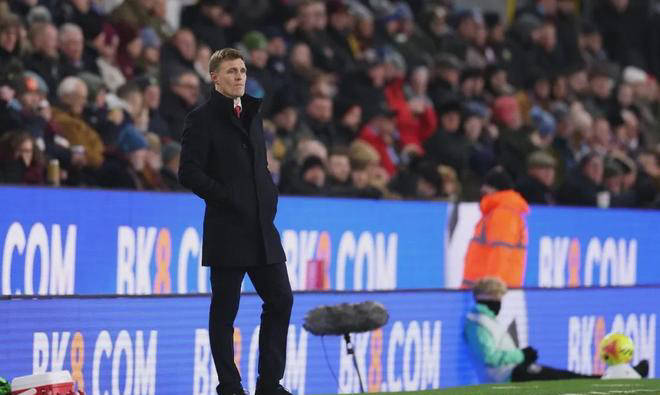 曼联27次传中助攻战术显现，弗莱彻激活谢什科进攻同时暴露防守隐患